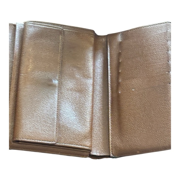 Louis Vuitton Monogram Alexandra Wallet – Classic Trifold - Picture 6 of 12